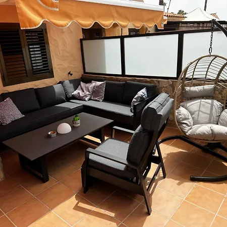 Near Yumbo 펜션 플라야 델 잉글스